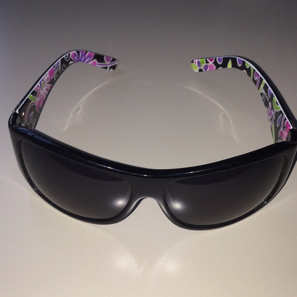 Vera Bradley purple punch sunglasses